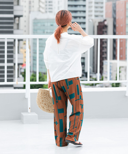 ITEMS URBANRESEARCH（アイテムズ アーバンリサーチ）の「5ブソデハイネックブラウス（シャツ/ブラウス・レディース・ブルー/ホワイト/チャコールグレー・FREE）」の12枚目の写真