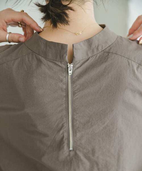 ITEMS URBANRESEARCH（アイテムズ アーバンリサーチ）の「5ブソデハイネックブラウス（シャツ/ブラウス・レディース・ブルー/ホワイト/チャコールグレー・FREE）」の22枚目の写真