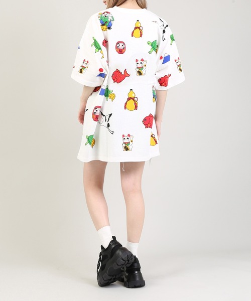 PUNYUS（プニュズ）の「NIPPON総柄Tシャツ(縁起物)（Tシャツ/カットソー・レディース・その他1・1/2/4/3）」の2枚目の写真