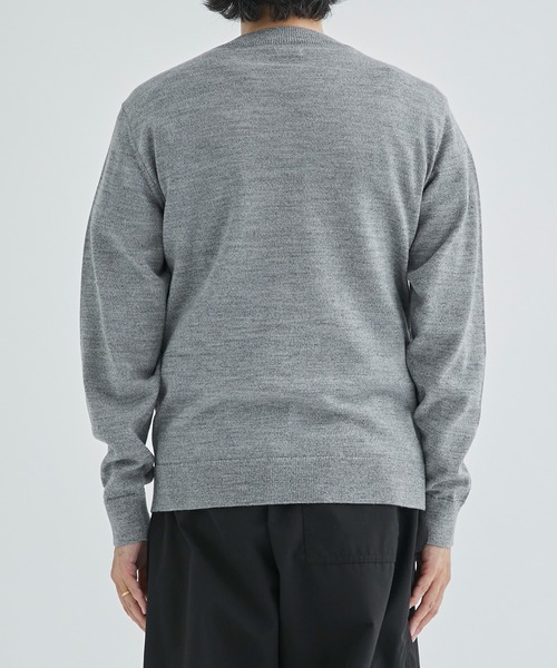 KHOKI(コッキ)の「【KHOKI / コッキ】Hand embroidery C/N sweater/ハンドエンブロイダリーC/Nセーター(ニット/セーター・メンズ・ブラック/グレー・2/3)」の16枚目の写真