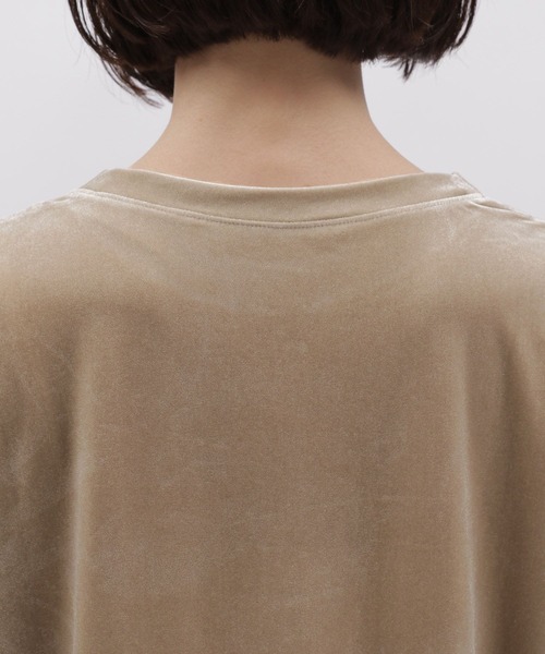 LAKOLE（ラコレ）の「ベロアフレアスリーブ長袖TEE / 980751（Tシャツ/カットソー・レディース・オフホワイト/ネイビー/ライトベージュ・SMALL/MEDIUM）」の19枚目の写真