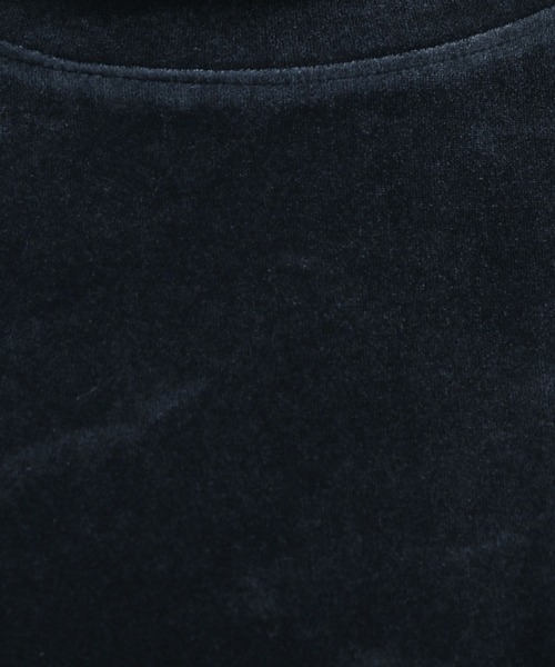 LAKOLE（ラコレ）の「ベロアフレアスリーブ長袖TEE / 980751（Tシャツ/カットソー・レディース・オフホワイト/ネイビー/ライトベージュ・SMALL/MEDIUM）」の22枚目の写真