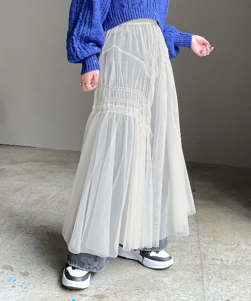 PAGEBOY(ページボーイ)の「チュールシャーリングスカート(スカート・レディース・ホワイト系その他/ブラック系その他/グレー系その他・FREE)」の4枚目の写真