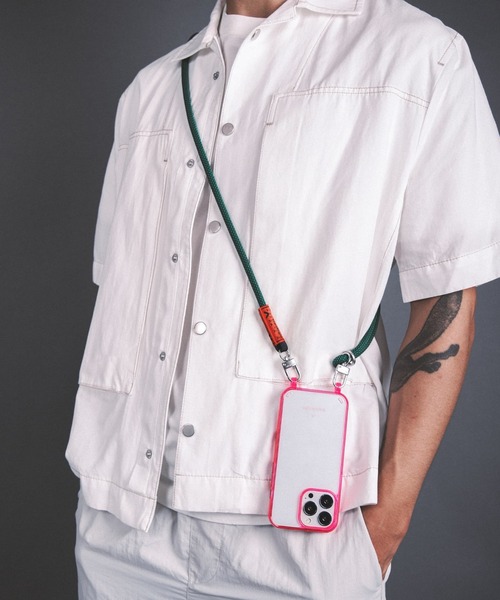 Topologie（トポロジー）の「Verdon Phone Case Neon Pink 【ケース単体】（スマホケース/カバー・レディース・ピンク・iPhone 12/12 Pro/iPhone 13 Pro/iPhone 15 Pro/iPhone 15/iPhone 14 Pro/iPhone 14）」の4枚目の写真