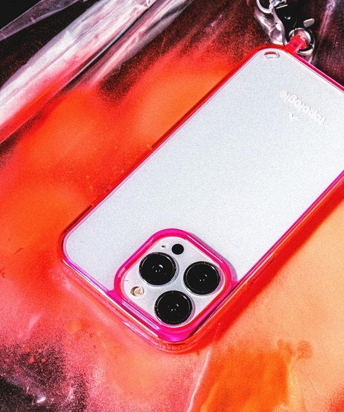 Topologie（トポロジー）の「Verdon Phone Case Neon Pink 【ケース単体】（スマホケース/カバー・レディース・ピンク・iPhone 12/12 Pro/iPhone 13 Pro/iPhone 15 Pro/iPhone 15/iPhone 14 Pro/iPhone 14）」の8枚目の写真