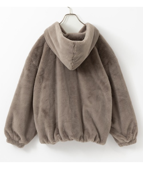 NAVY(ネイビー)の「NAVY ふわふわ フェイクファー ジャケット(その他アウター・レディース・アイボリー/ピンク/グレイッシュベージュ・フリー)」の12枚目の写真