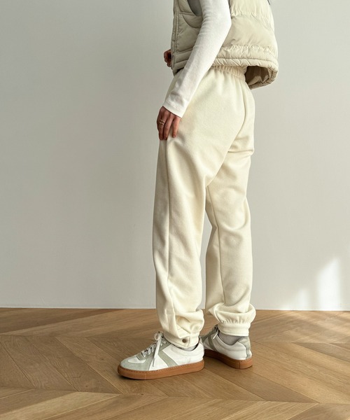 CANAL JEAN（キャナルジーン）の「RED CHOP WORKS　裾ボタンイージーパンツ（その他パンツ・レディース・キナリ/ブラック・36/38）」の4枚目の写真