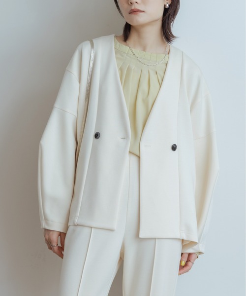 Eimee Law（エイミーロウ）の「コクーンスリーブ ボンディングジャケット（ノーカラージャケット・レディース・ブラック/アイボリー/ネイビー・38）」の4枚目の写真