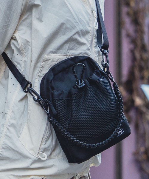 KiU（キウ）の「2wayパラコードメッシュポケットショルダー（ショルダーバッグ・メンズ・ベージュ/カーキ/ブラック・FREE）」の9枚目の写真