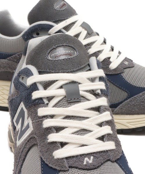 NEW BALANCE(ニューバランス)の「New Balance M2002 / ニューバランス M2002(スニーカー・メンズ・グレー/ホワイト・25.5cm/26.0cm/26.5cm/27.0cm/27.5cm/28.0cm/28.5cm/29.0cm/23.0cm/23.5cm/24.0cm/24.5cm/25.0cm/22.5cm/30.0cm)」の13枚目の写真