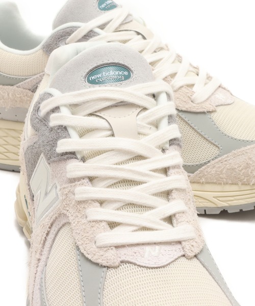 NEW BALANCE(ニューバランス)の「New Balance M2002 / ニューバランス M2002(スニーカー・メンズ・グレー/ホワイト・25.5cm/26.0cm/26.5cm/27.0cm/27.5cm/28.0cm/28.5cm/29.0cm/23.0cm/23.5cm/24.0cm/24.5cm/25.0cm/22.5cm/30.0cm)」の22枚目の写真