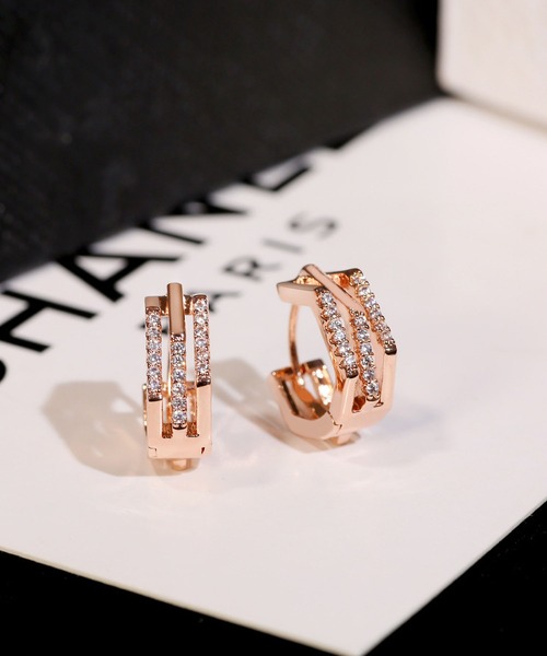 LA VORAGINE(ラ ヴォラジネ)の「アレルギー対応ジルコンピアス(ピアス(両耳用)・レディース・ピンクゴールド/ゴールド/シルバー・FREE)」の7枚目の写真
