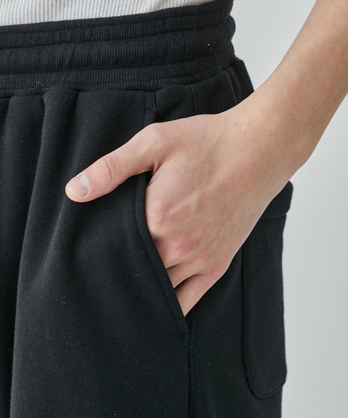 MATSUFUJI(マツフジ)の「【MATSUFUJI/マツフジ】Wide Sweat Pants(スウェットパンツ・メンズ・ブラック/ライトグレー/レッド・2/3)」の9枚目の写真