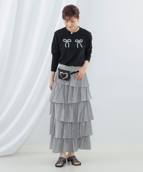 Ray BEAMS（レイビームス）の「Available Today × Ray BEAMS / 別注 パール リボン ロングスリーブ Tシャツ（Tシャツ/カットソー・レディース・ブラック・ONE SIZE）」の2枚目の写真