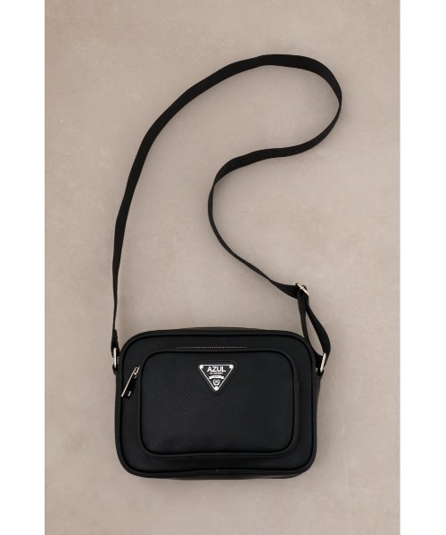 AZUL by moussy(アズールバイマウジー)の「ロゴプレートミニショルダーバッグ(ショルダーバッグ・メンズ・ブラック・FREE)」の4枚目の写真