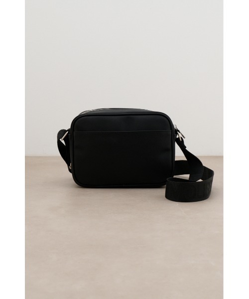 AZUL by moussy(アズールバイマウジー)の「ロゴプレートミニショルダーバッグ(ショルダーバッグ・メンズ・ブラック・FREE)」の6枚目の写真