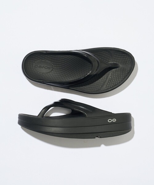 FREAK'S STORE（フリークスストア）の「OOFOS/ウーフォス Oomega/ウーメガ（サンダル・レディース・ブラック/ベージュ/グレー/ライトグレー・7/6/8）」の14枚目の写真