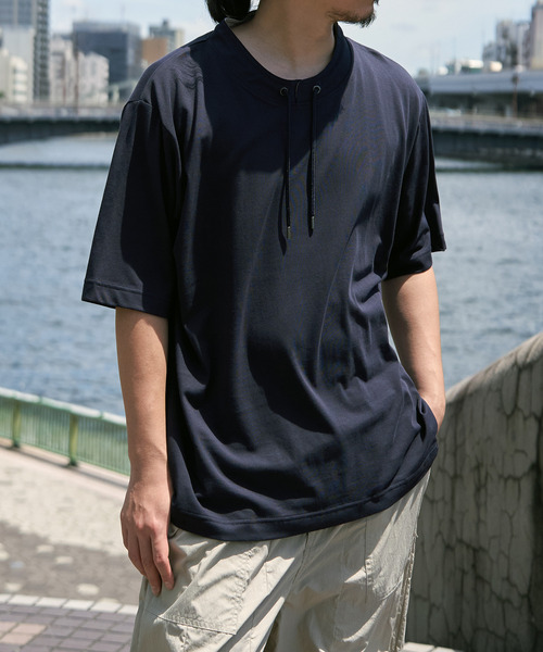 ikka(イッカ)の「【接触冷感】冷感ルーイカラー5分袖(Tシャツ/カットソー・メンズ・ネイビー/グレー/ブルー/グリーン/ワイン・M/L/XL/S)」の1枚目の写真