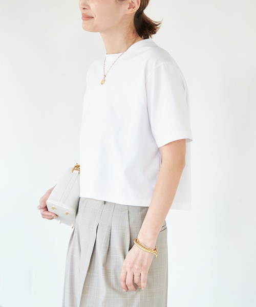 Deuxieme Classe（ドゥーズィエムクラス）の「Neo Cropped T