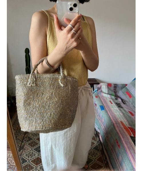 BLACK BY MOUSSY(ブラックバイマウジー)の「plastic sisal bag(プラスチックサイザルバック)(かごバッグ・レディース・シルバー/ゴールド・FREE)」の3枚目の写真