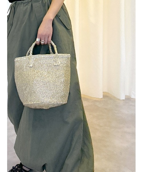 BLACK BY MOUSSY(ブラックバイマウジー)の「plastic sisal bag(プラスチックサイザルバック)(かごバッグ・レディース・シルバー/ゴールド・FREE)」の6枚目の写真