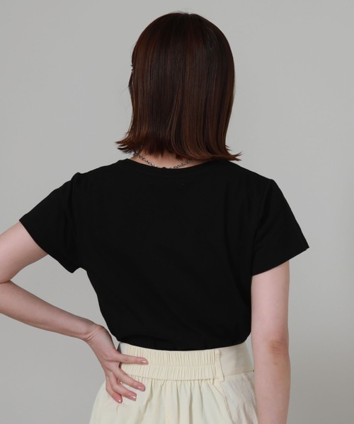 archives（アルシーヴ）の「ロゴ刺繍チビＴ（Tシャツ/カットソー・レディース・オフホワイト/チャコールグレー/ブルー/ブラック・MEDIUM）」の22枚目の写真