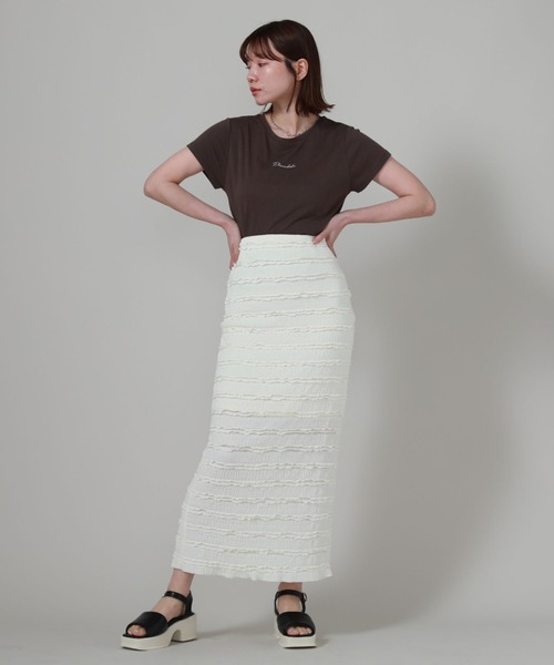 archives（アルシーヴ）の「ロゴ刺繍チビＴ（Tシャツ/カットソー・レディース・オフホワイト/チャコールグレー/ブルー/ブラック・MEDIUM）」の6枚目の写真