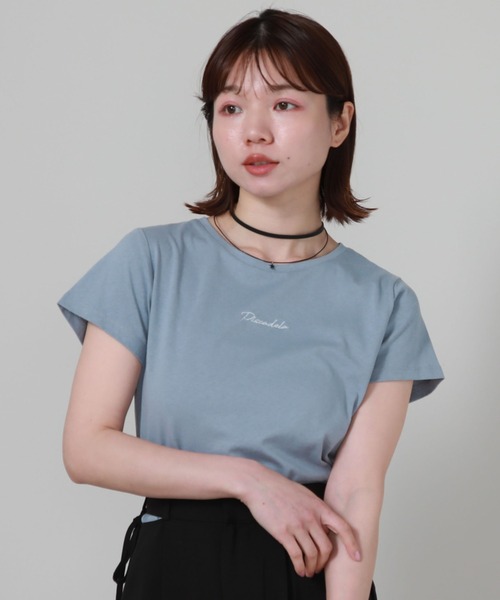 archives（アルシーヴ）の「ロゴ刺繍チビＴ（Tシャツ/カットソー・レディース・オフホワイト/チャコールグレー/ブルー/ブラック・MEDIUM）」の9枚目の写真