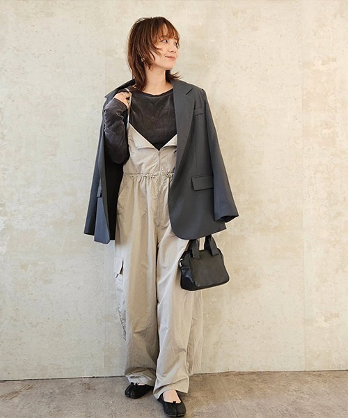 AMELY(エミリー)の「フロントジップミリタリーサロペット(サロペット/オーバーオール・レディース・ブラック/オリーブ/ホワイト系その他/ピンク/チャコールグレー/イエロー/チョコ・フリー)」の14枚目の写真