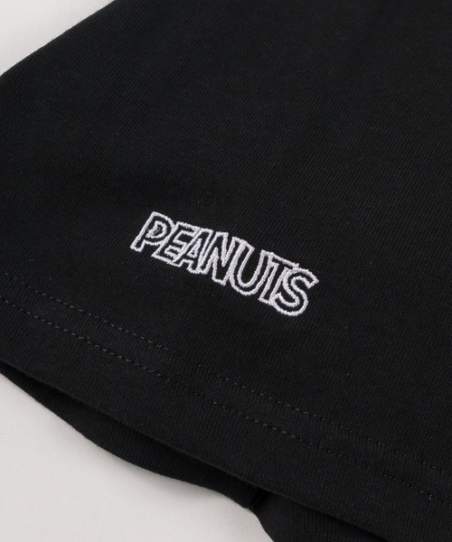 make a ray!（メイク ア レイ！）の「【NEW ERA/ニューエラ】PEANUTSコラボ  ワンポイントロゴ＆バックヴィンテージイラストデザイン 半袖プリントTシャツ/オーバーサイズドフィット（Tシャツ/カットソー・レディース・ブラック/グレイッシュベージュ・M/L/XL）」の4枚目の写真