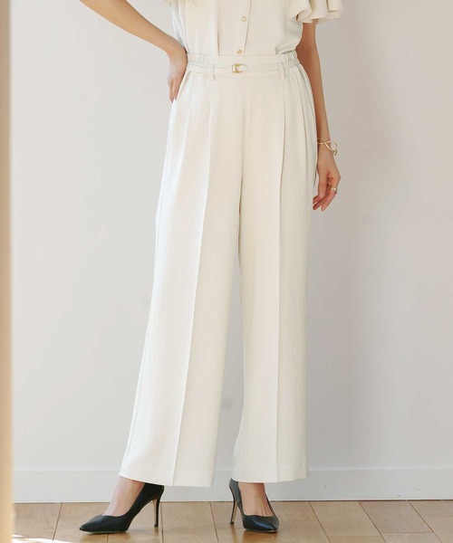 Emilyan（エミリアン）の「【多機能ワイドパンツ】WEB限定！まるで着てないみたい！ハイストレッチカルゼワッシャー・細ベルト付きワイドパンツ（スーツパンツ・レディース・オフホワイト/サックスブルー/チャコールグレー/ライトグレー・S/M/L）」の2枚目の写真