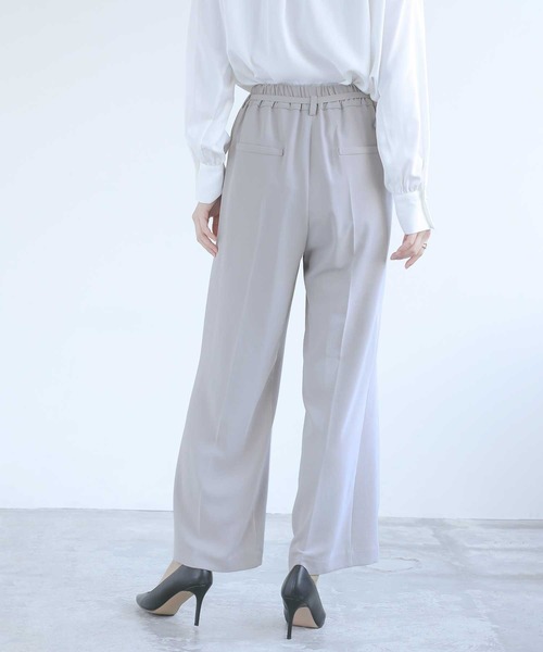 Emilyan（エミリアン）の「【多機能ワイドパンツ】WEB限定！まるで着てないみたい！ハイストレッチカルゼワッシャー・細ベルト付きワイドパンツ（スーツパンツ・レディース・オフホワイト/サックスブルー/チャコールグレー/ライトグレー・S/M/L）」の15枚目の写真