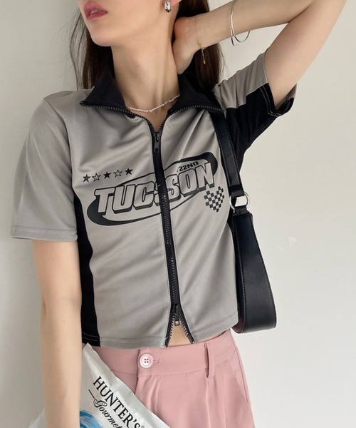 Ada.(エイダ)の「ダブルジップ ゲーミング ハイネック クロップド トップス(Tシャツ/カットソー・レディース・ブラック/グレー・FREE)」の19枚目の写真