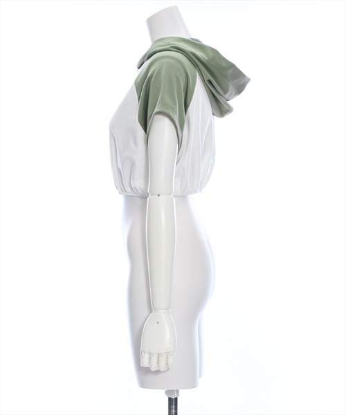 clear(クリア)の「フード付き配色ラインストーンロゴ半袖パーカトップス(パーカー・レディース・グレー系その他/ホワイト×ブラック/ホワイト系その他・F)」の10枚目の写真