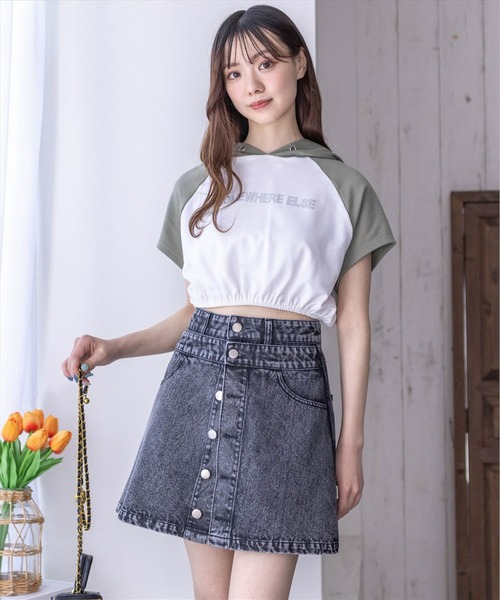 clear(クリア)の「フード付き配色ラインストーンロゴ半袖パーカトップス(パーカー・レディース・グレー系その他/ホワイト×ブラック/ホワイト系その他・F)」の15枚目の写真