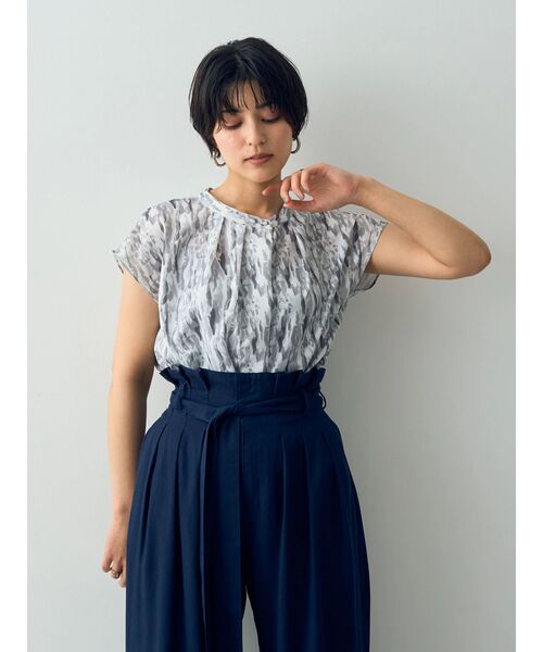 YECCA VECCA（イェッカヴェッカ）の「水彩画風プリントブラウス