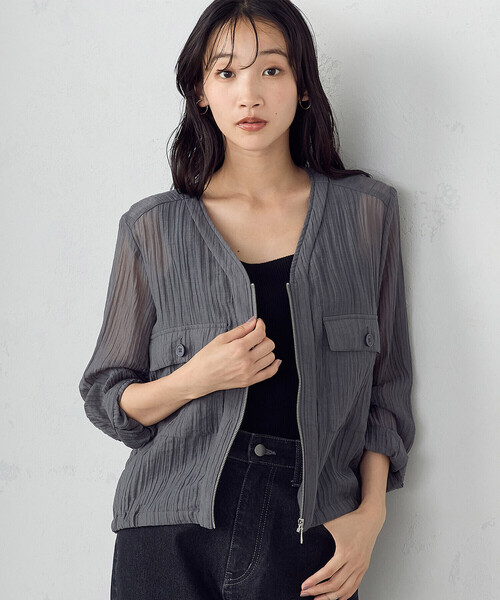 COMME CA ISM(コムサイズム)の「シアー Vネックブルゾン(ブルゾン・レディース・チャコール/モカ・MEDIUM/LARGE)」の5枚目の写真