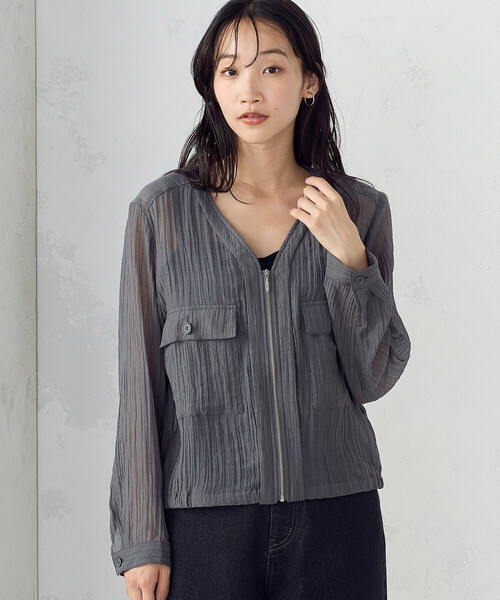 COMME CA ISM(コムサイズム)の「シアー Vネックブルゾン(ブルゾン・レディース・チャコール/モカ・MEDIUM/LARGE)」の6枚目の写真