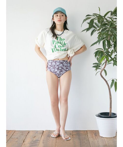 Ungrid（アングリッド）の「ヴィンテージウォッシュロゴビッグTee（Tシャツ/カットソー・レディース・ネイビー/ブルー/オレンジ/グリーン/アイボリー・FREE）」の17枚目の写真