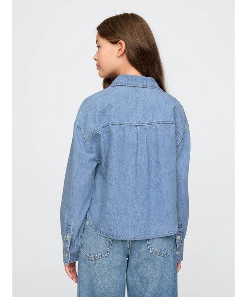 GAP（ギャップ）の「オーバーサイズ デニムシャツ (キッズ)（シャツ/ブラウス・キッズ・インディゴブルー・130cm/120cm/110cm/150cm/140cm/160cm）」の8枚目の写真