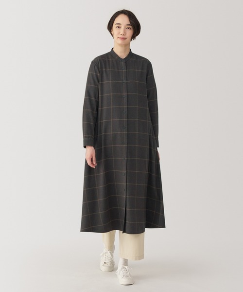 無印良品(ムジルシリョウヒン)の「婦人 両面起毛フランネル スタンドカラー長袖ワンピース(ワンピース・レディース・ダークグリーン/ブラウン系/ベージュ系/ダークネイビー・XL/L/M/S)」の5枚目の写真