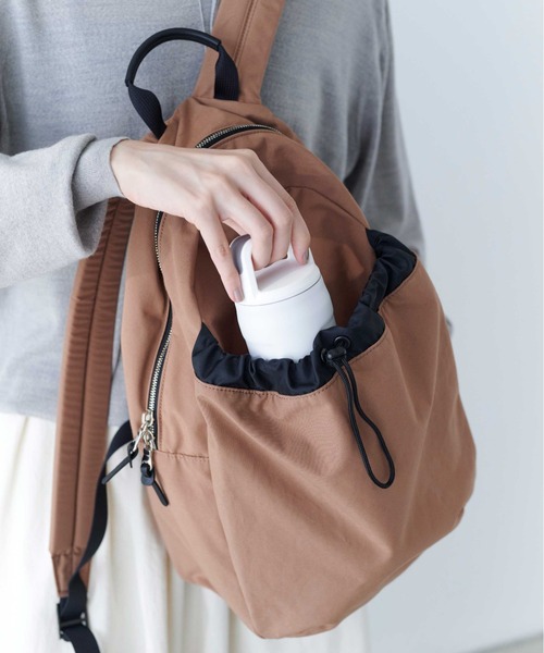 STANDARD SUPPLY(スタンダードサプライ)の「スタンダードサプライ / SIMPLICITY シンプリシティ / GATHER DAYPACK ギャザーデイパック(バックパック/リュック・レディース・ブラック/ダークパープル/モカ/サンドベージュ/チャコールグレー/グレー/ダークネイビー・FREE)」の11枚目の写真
