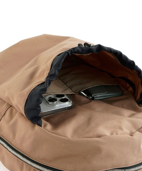 STANDARD SUPPLY(スタンダードサプライ)の「スタンダードサプライ / SIMPLICITY シンプリシティ / GATHER DAYPACK ギャザーデイパック(バックパック/リュック・レディース・ブラック/ダークパープル/モカ/サンドベージュ/チャコールグレー/グレー/ダークネイビー・FREE)」の19枚目の写真