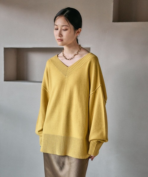 LEPSIM（レプシィム）の「7ゲージVネックプルオーバー　133269（ニット/セーター・レディース・ブラック/ベージュ/レッド/オフホワイト/ライトブルー/グリーン/キャメル/ブルー/アイボリー/マスタード/レッド系その他/サックスブルー・FREE）」の19枚目の写真