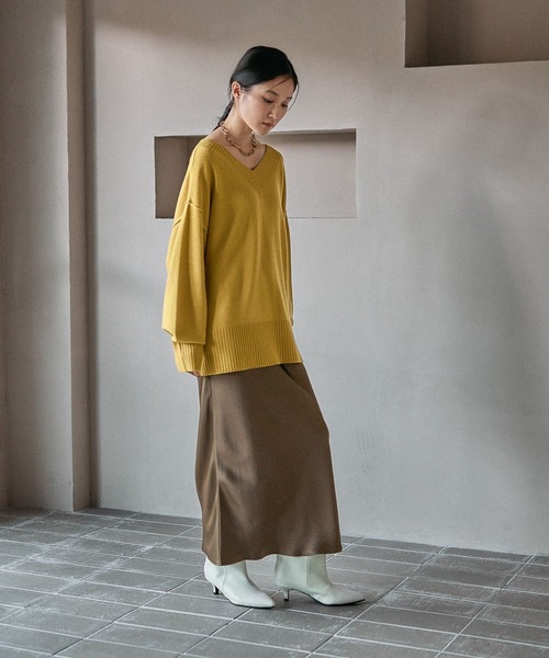 LEPSIM（レプシィム）の「7ゲージVネックプルオーバー　133269（ニット/セーター・レディース・ブラック/ベージュ/レッド/オフホワイト/ライトブルー/グリーン/キャメル/ブルー/アイボリー/マスタード/レッド系その他/サックスブルー・FREE）」の22枚目の写真