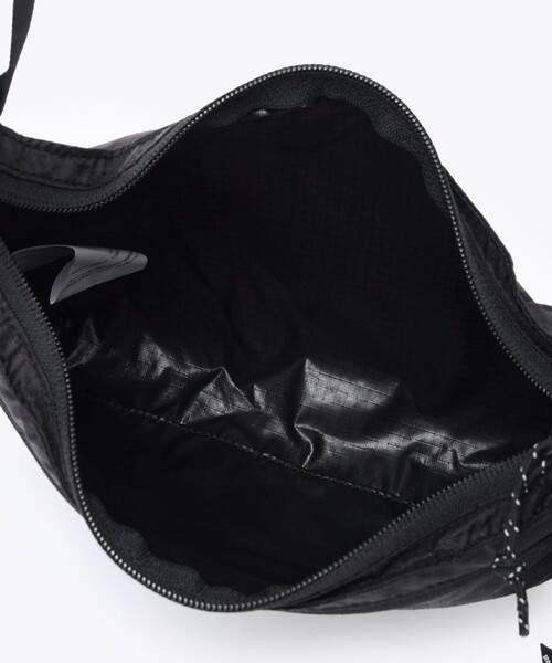 Columbia(コロンビア)の「撥水 パッカブル Columbia/タイガーブルック ミニショルダー バッグ 3L/コロンビア(ショルダーバッグ・レディース・ブラック/ブルーグリーン/パープル・ONE SIZE)」の17枚目の写真