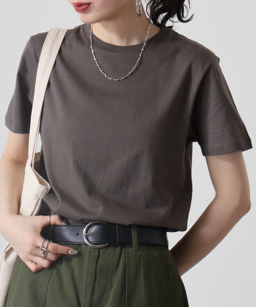 TRUSS(トラス)の「TRUSS ベーシックスタイルTシャツ(Tシャツ/カットソー・レディース・ライトピンク/ライトイエロー/ライム/ピンク/イエローゴールド/パープル/ターコイズブルー/ホワイト/ブラック/ライトブルー/チャコールグレー/ブラウン/ネイビー/レッド/イエロー/オレンジ/ヘザーグレー/アーミー/ケリーグリーン/ロイヤルブルー/バーガンディー/ピンク系/ナチュラル・XXL/S/XL/M/L)」の4枚目の写真
