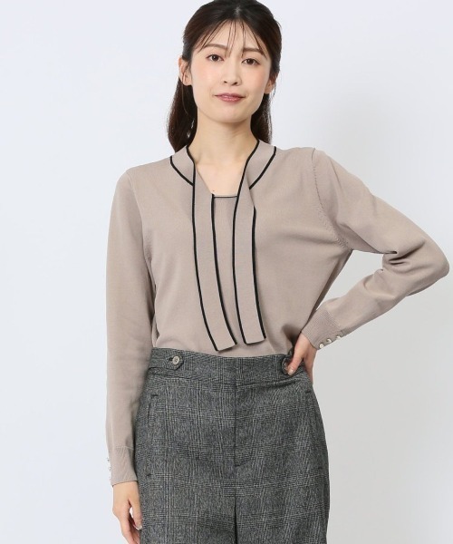 m.f.editorial（エムエフエディトリアル）の「【ウォッシャブル 静電気防止 ストレッチ ウォッシャブル】m.f.エディトリアル レディース 配色ボウタイ ニットプルオーバー（ニット/セーター・レディース・ネイビー/ブラック/ブルー/ブラウン/ホワイト・MEDIUM/LARGE）」の4枚目の写真