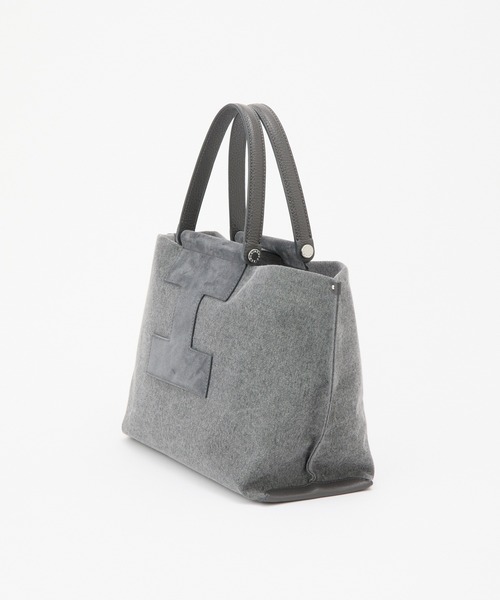 IACUCCI（イアクッチ）の「ソルベット M SUEDE/CERVO（トートバッグ・レディース・チャコールグレー/サンドベージュ・FREE）」の10枚目の写真