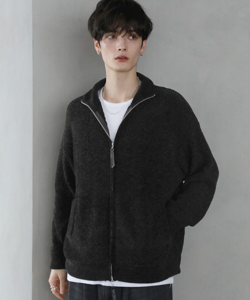 ETELIO（エテリオ）の「モールヤーンドライバーズニット（ニット